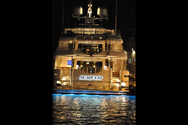 Yacht im Hafen von Hydra